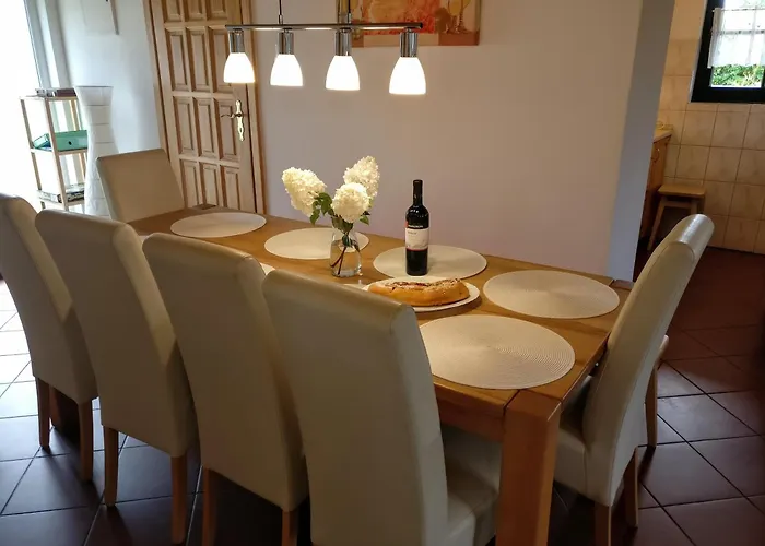 Village - Rena Nyaraló *